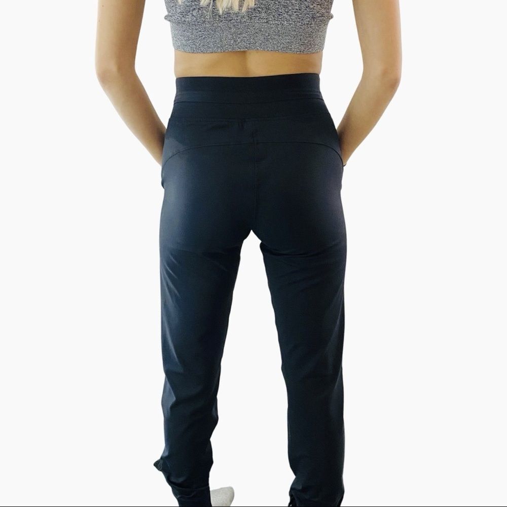 Joggers   - Picture 2 of 3